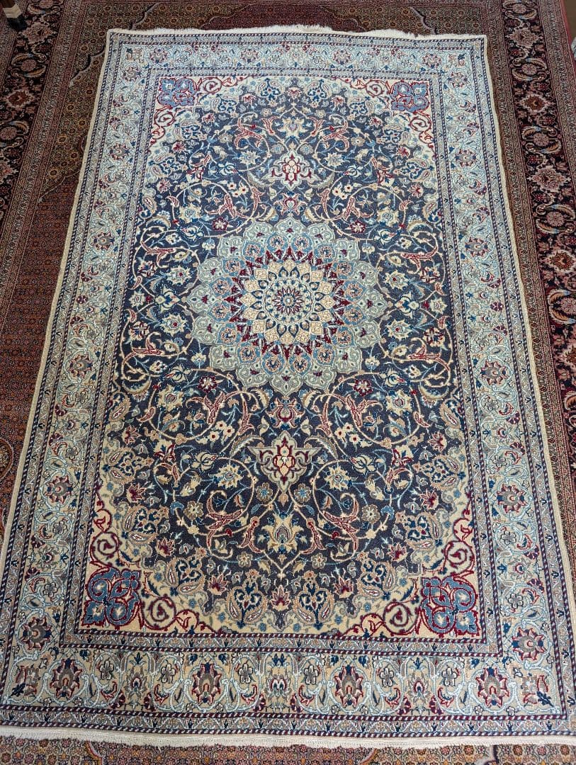 ペルシャ絨毯　ナイン　クリーニング済 Persian carpet　Nain