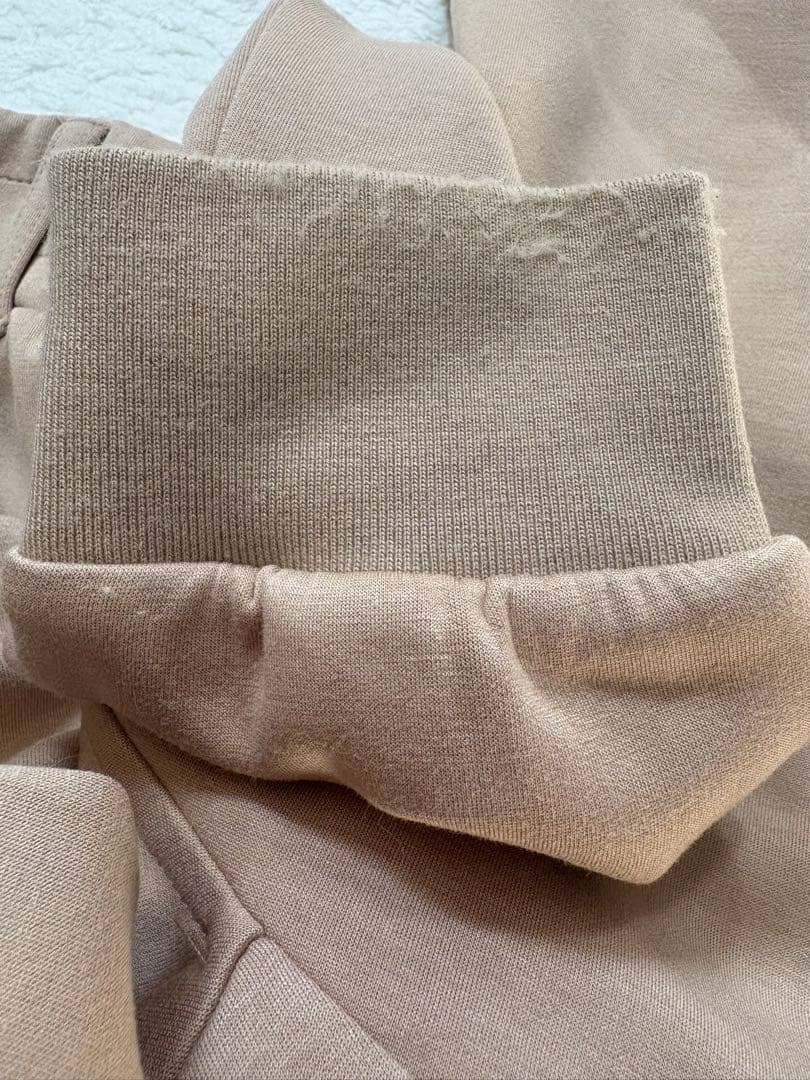 ベージュ フード付きスウェットゴルフセットアップ