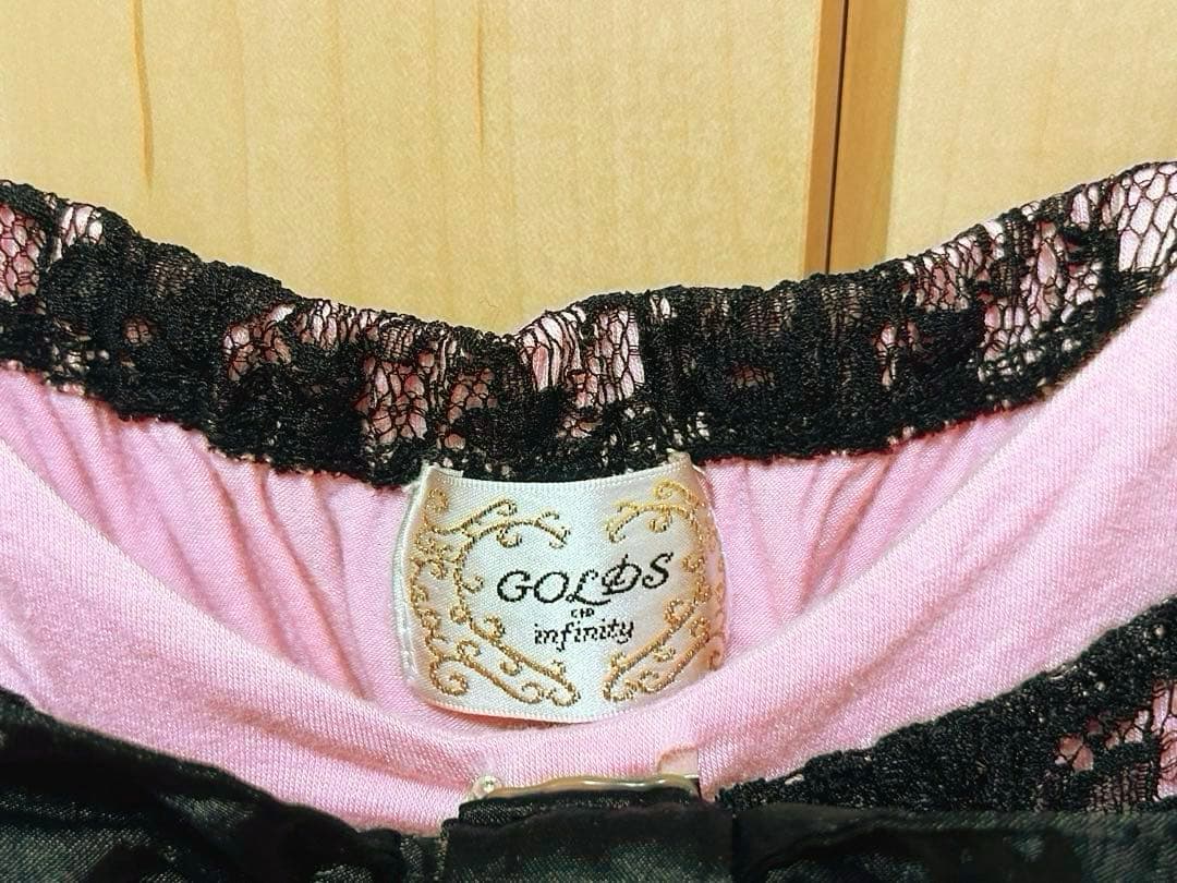 GOLDS♡リボンブローチ付き♡総レース♡肩紐ビジュープレート♡キャミトップス