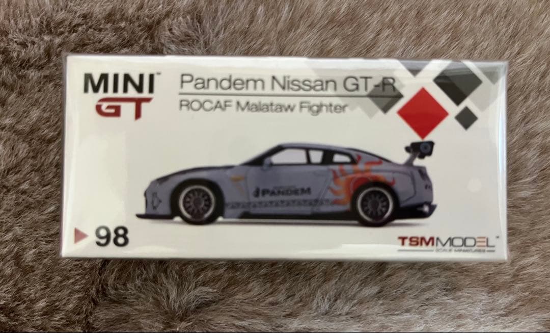 MINI GT PANDEM 台湾限定　Nissan GT-R ROCAF