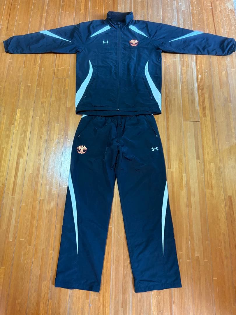 ウィンドブレーカー上下