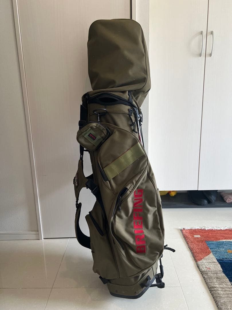 ブリーフィングbriefingゴルフバッグ オリーブ　ドライバーなどのクラブ一式