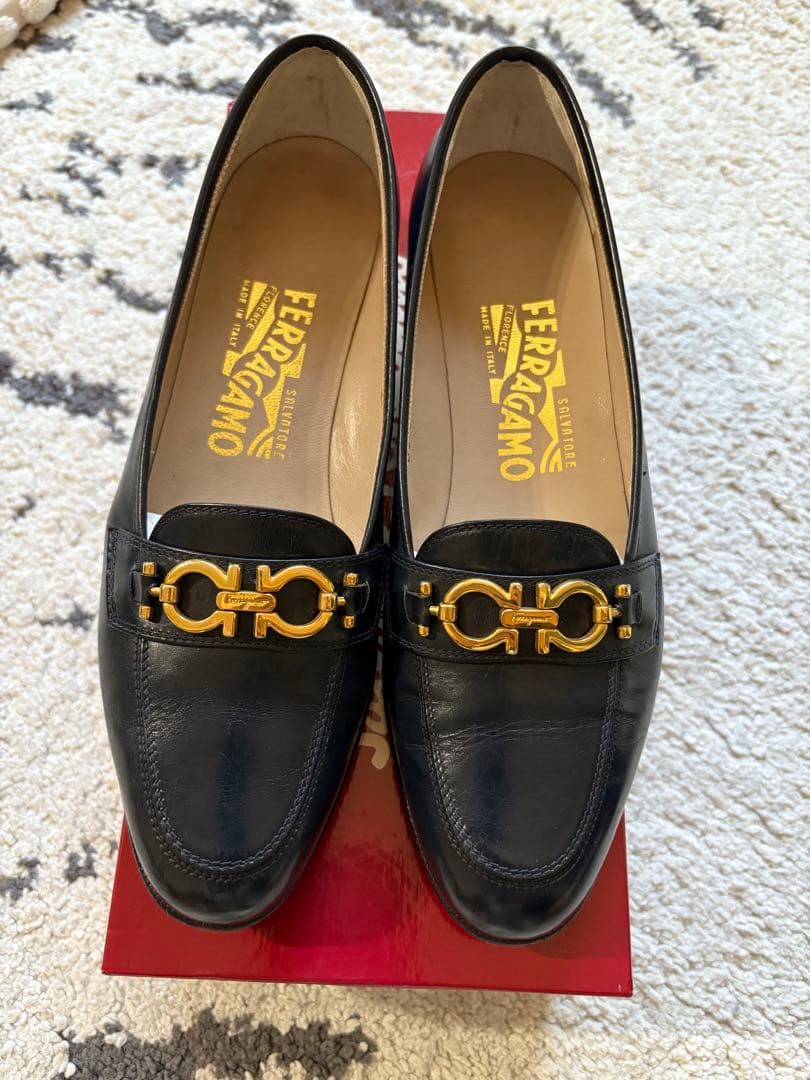 試着のみ◇7c 23.5㎝　フェラガモ パンプス