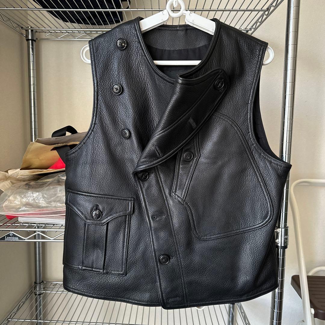 肉厚ゴートレザー製サンプルベスト／本水牛ボタン／REALSIMONS