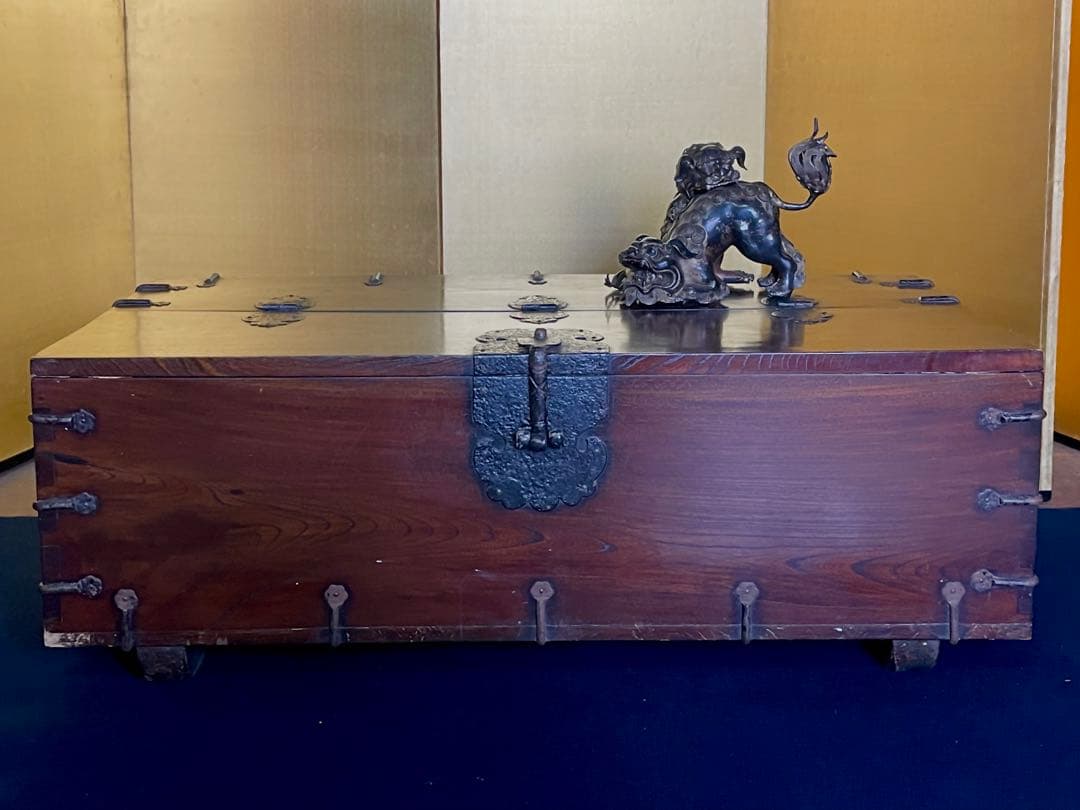 「母」 李朝 バンダジ 松無垢材 鉄地金具 朝鮮家具 9世紀～李朝古民具 箪笥