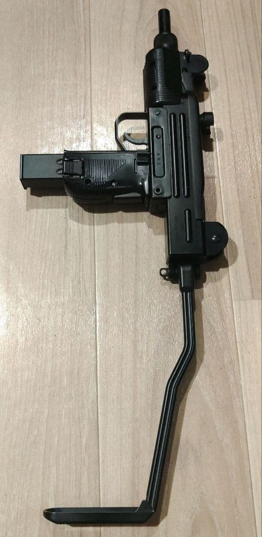 ※レオレオ　WA ミニUZI ガスブロ／美品・ケース・マガジン付