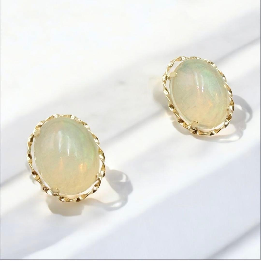 未使用　K18 オパール ピアス　イエローゴールド　遊色　大粒　希少品　レア