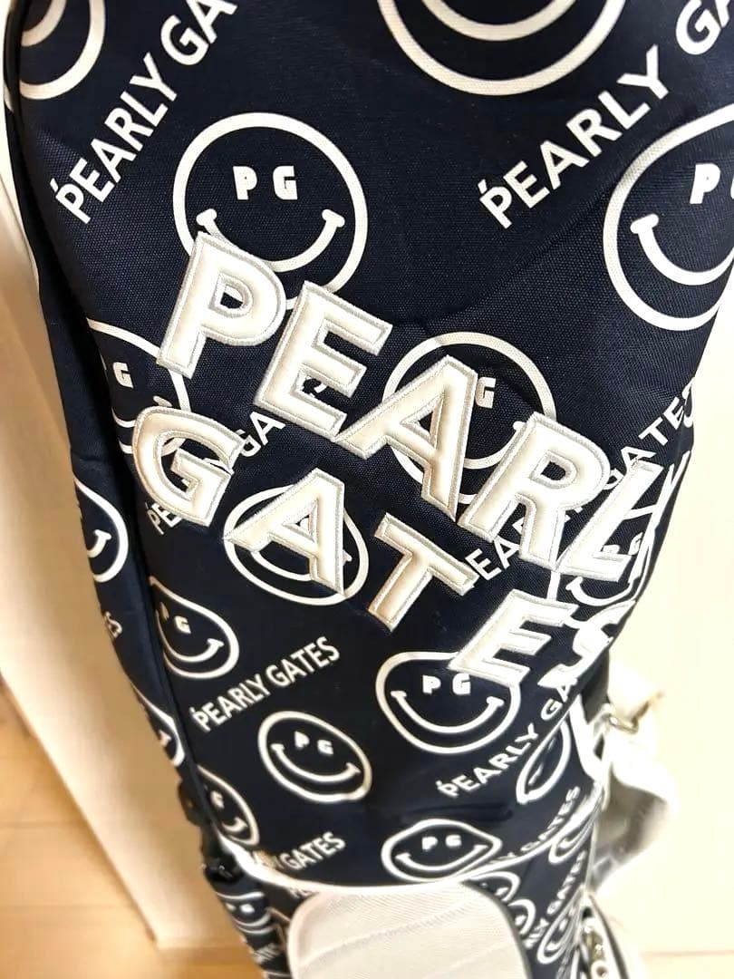 PEARLY GATES スマイル柄ゴルフバッグ