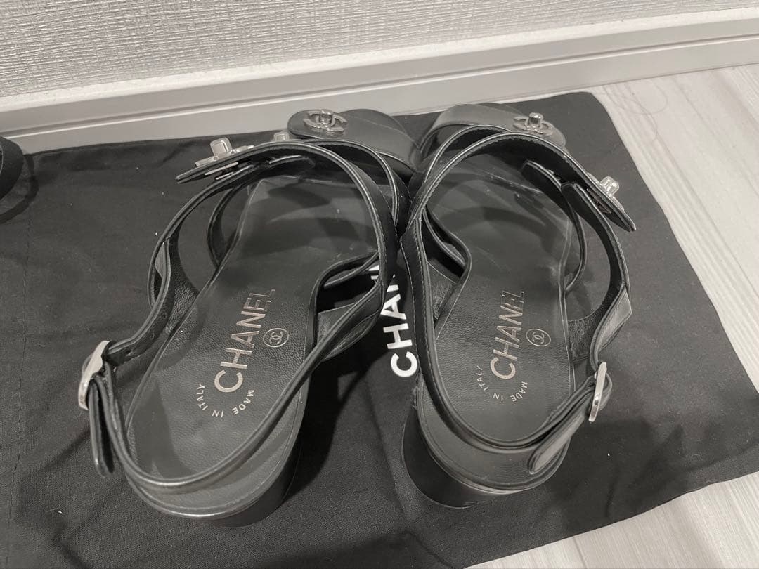 【美品】CHANEL ターンロックサンダル ヒール7cm