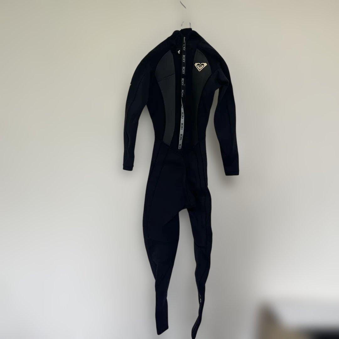 美品　ROXY ロキシーウエットスーツ　激レア　4/32 レディース　黒