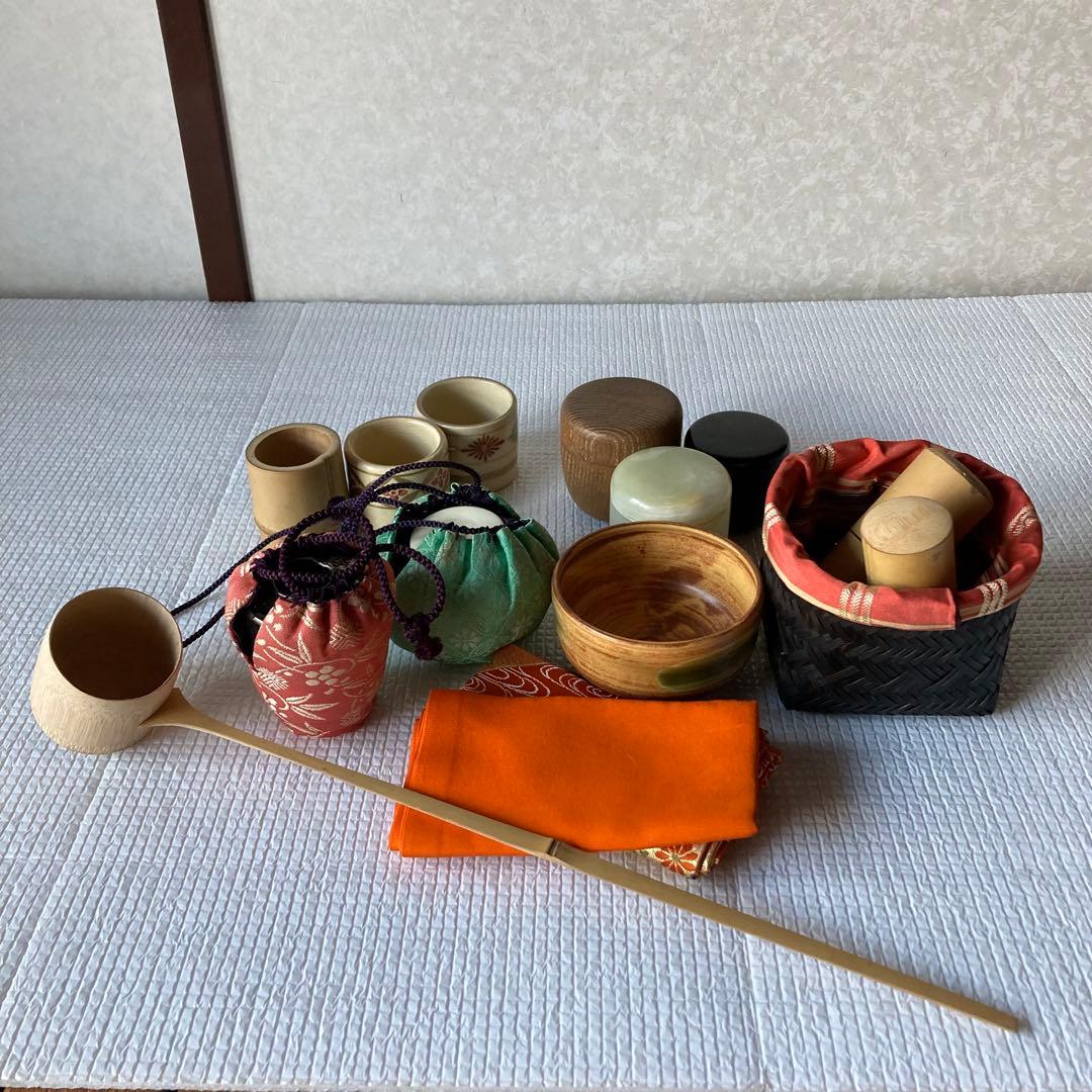 茶道具まとめ売り 蓋置き 棗 巾着入茶入れ 茶筅 茶筅筒 柄杓 茶碗 袱紗