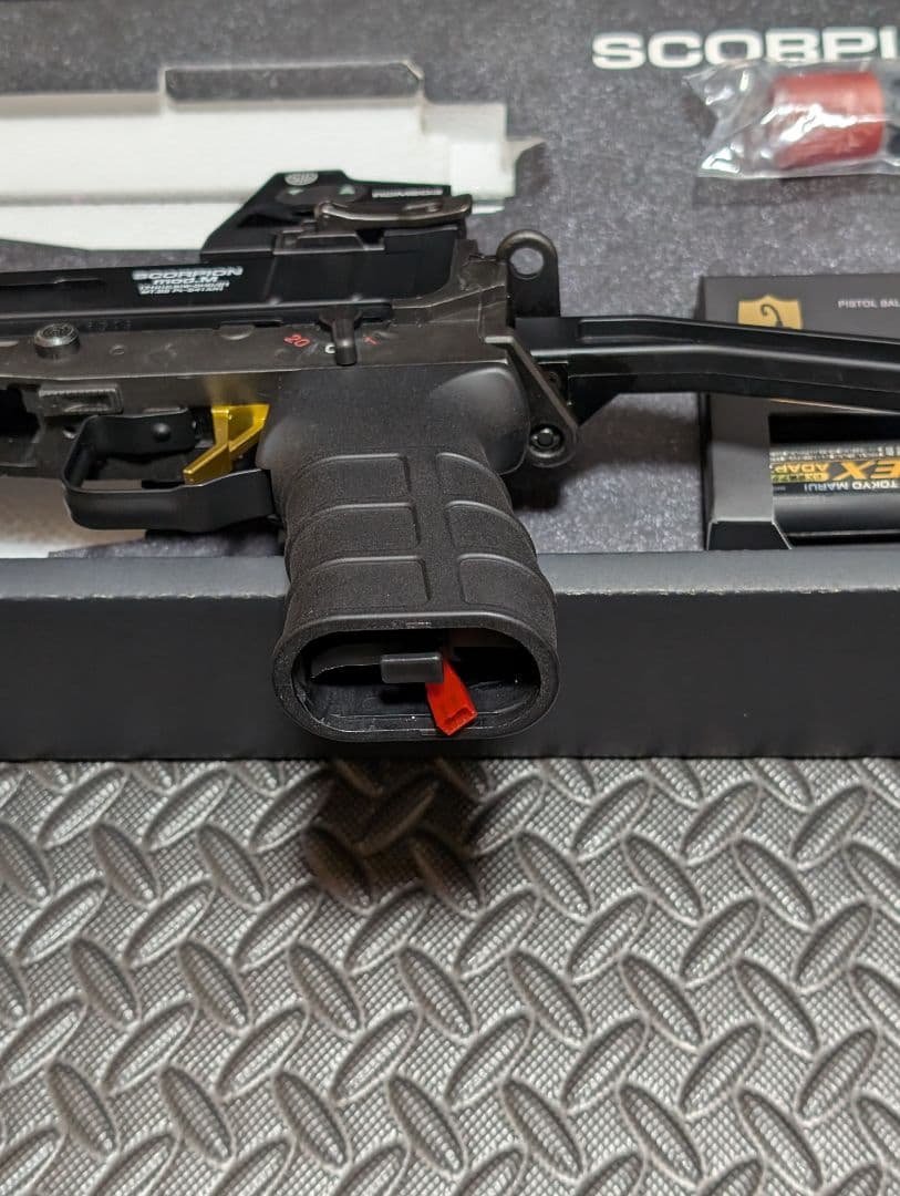 U*I様 SCORPION mod.M 電動ガン