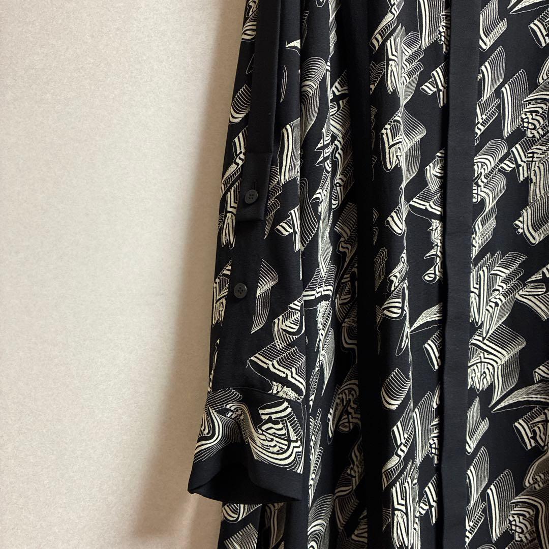 タグ付き新品未使用　ヒロココシノ　黒と白の長袖シャツワンピース