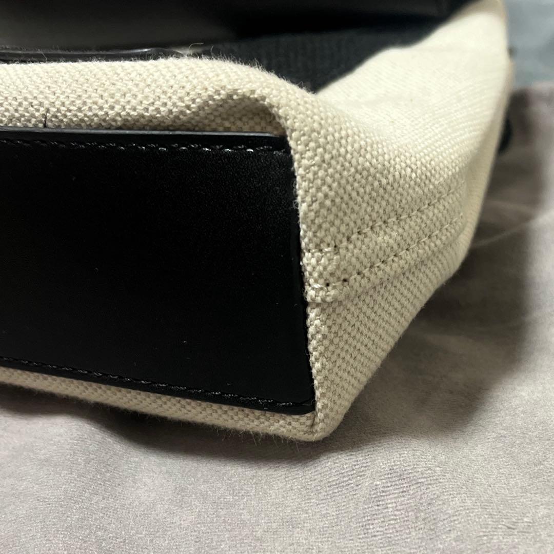 バレンシアガ　キャンバスバッグ XS ホワイト　ポーチ・ミラ−・保存袋付き