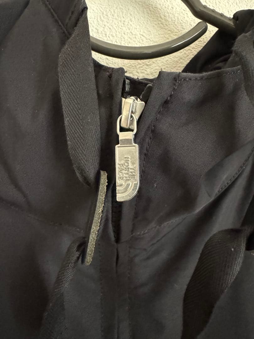 THE NORTH FACE ブラックナイロンジャケット