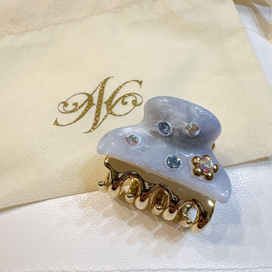 【極美品】acca マーブルライトブルー　一点物　ビジュー付きヘアクリップ