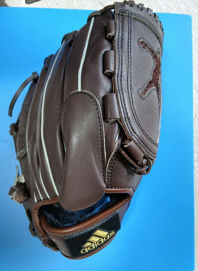 adidas Professional 内海哲也モデル 限定シルエッ