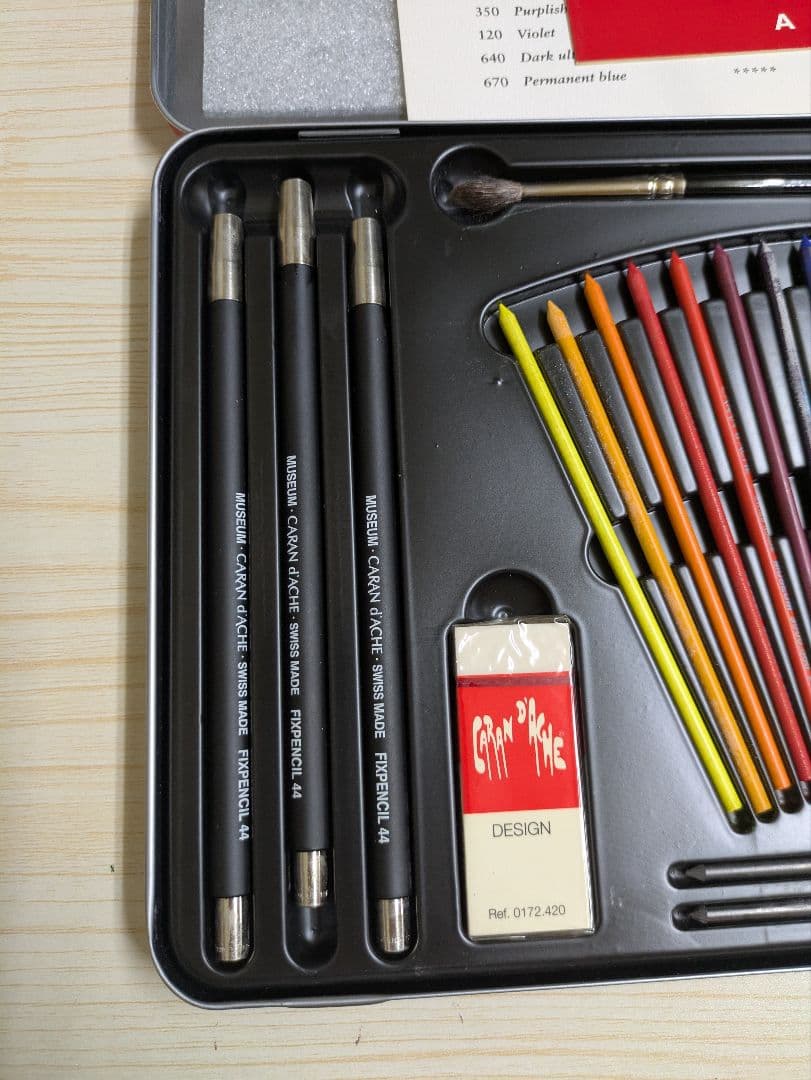 Caran d'Ache Museum 水彩色鉛筆セット 18色