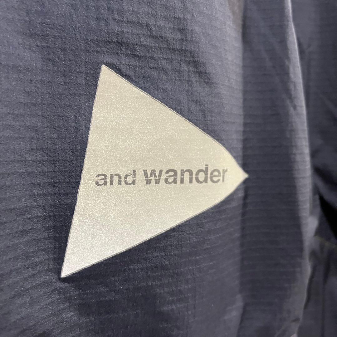 アンドワンダー　ハーフジップナイロンプルオーバージャケット　サイズ4　ネイビー