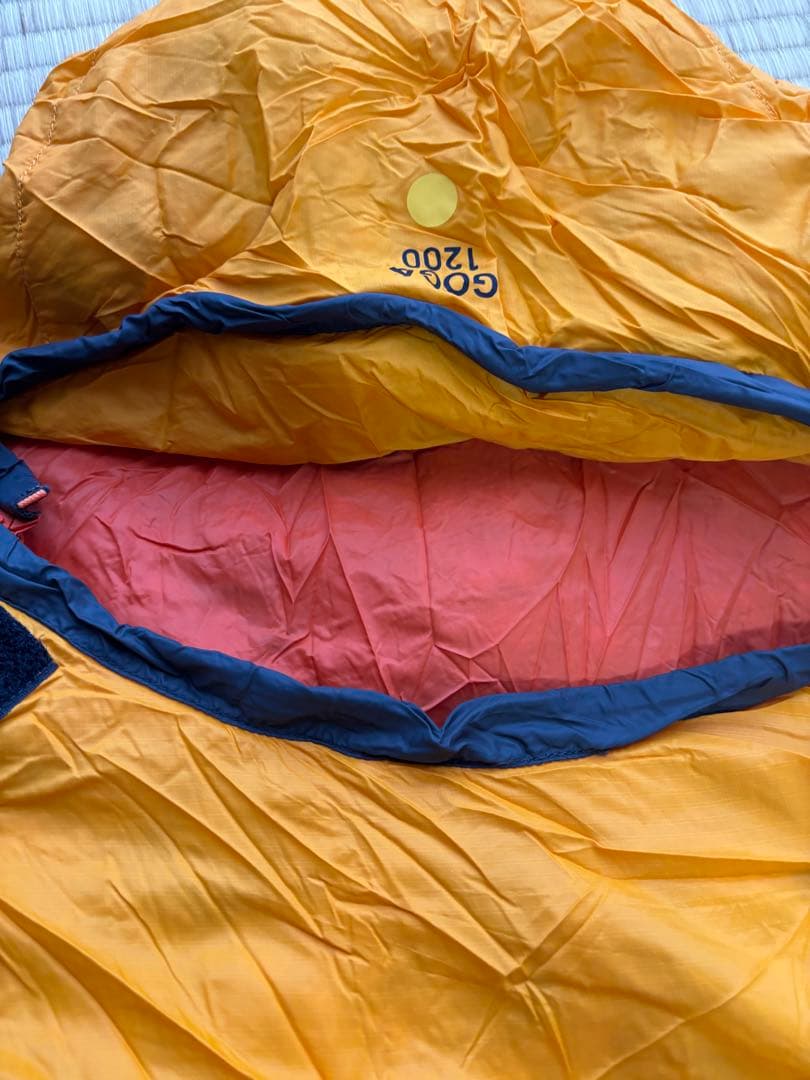 【期間限定特価】HAGLÖFS GOC 1200 オレンジ寝袋　ホグロフス