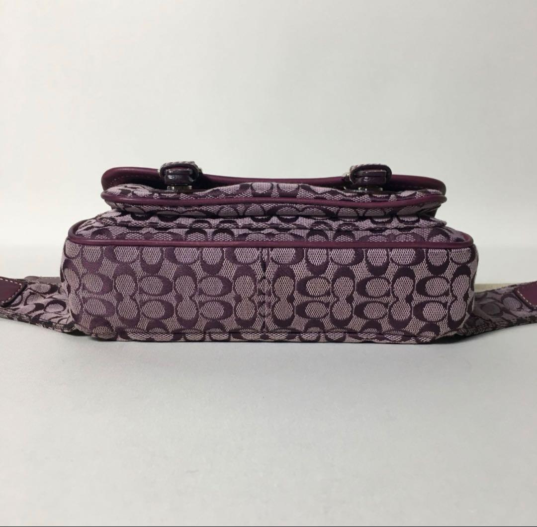 早い者勝ち【美品】コーチ　ミニシグネチャー　ベルトバック　人気色✨パープル