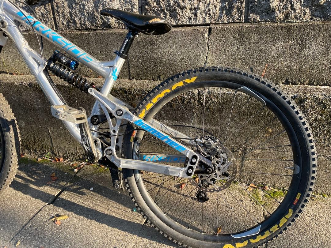 マウンテンバイク　MTB カナダのアルミフレーム　部品多数　即乗り　FOX