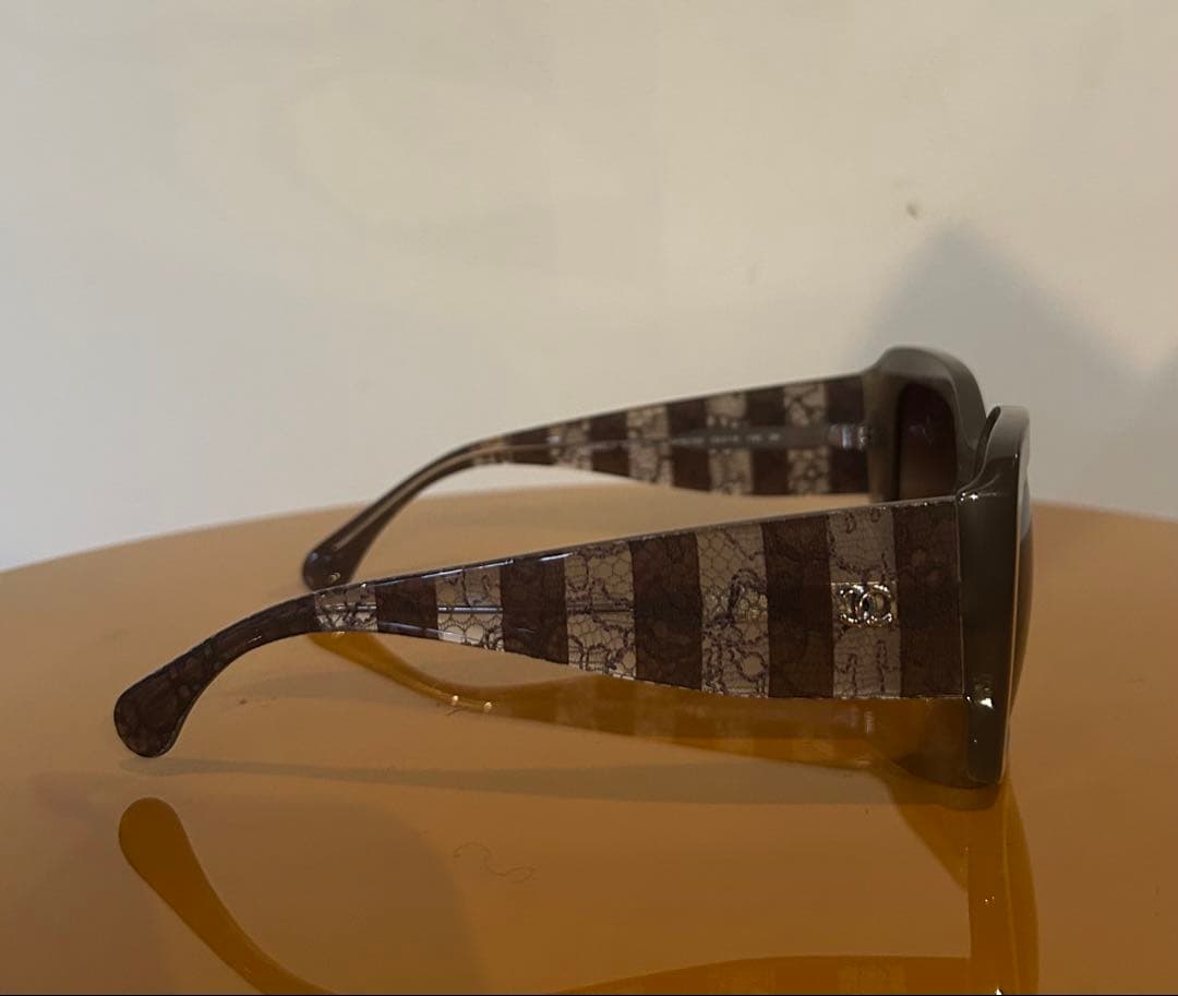 CHANELシャネル　サングラス　レース柄　CCマーク