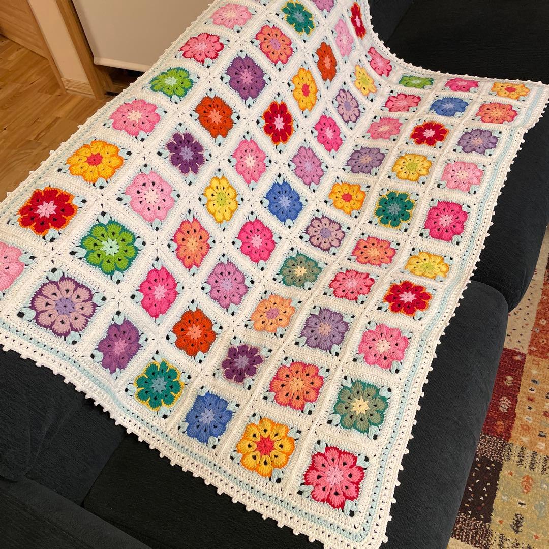 ハンドメイド　ブランケット　アフリカンフラワー　モチーフ　マルチカバー　コットン