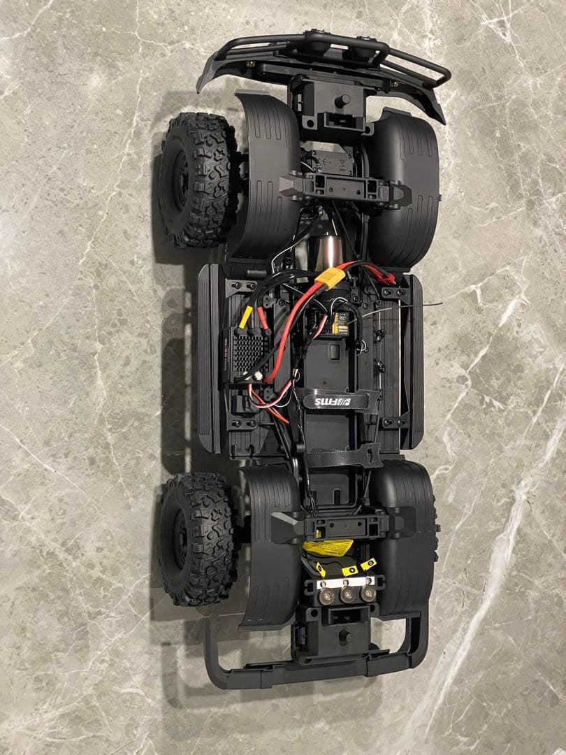 FMS FCX10 pro v2 ランクル80 充電器、バッテリーセット