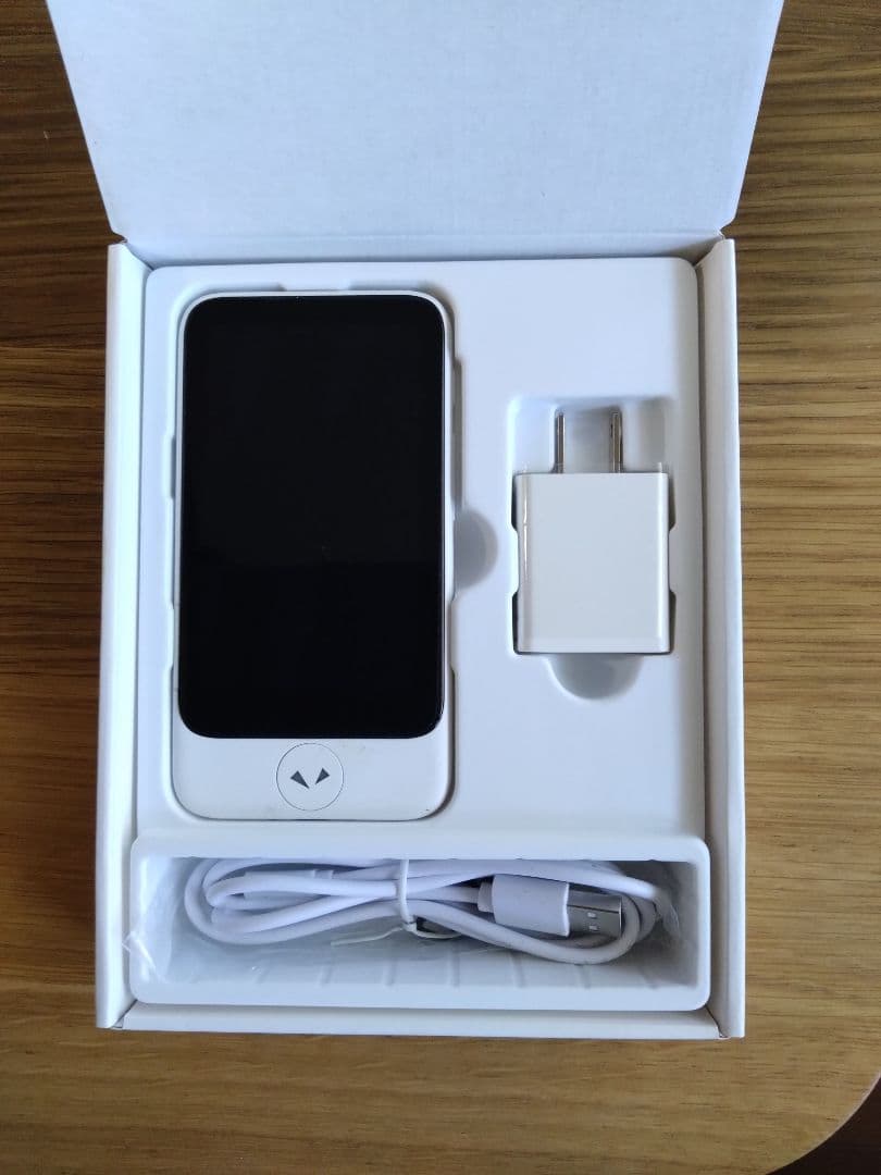POCKETALK s2＋翻訳機 本体と付属品