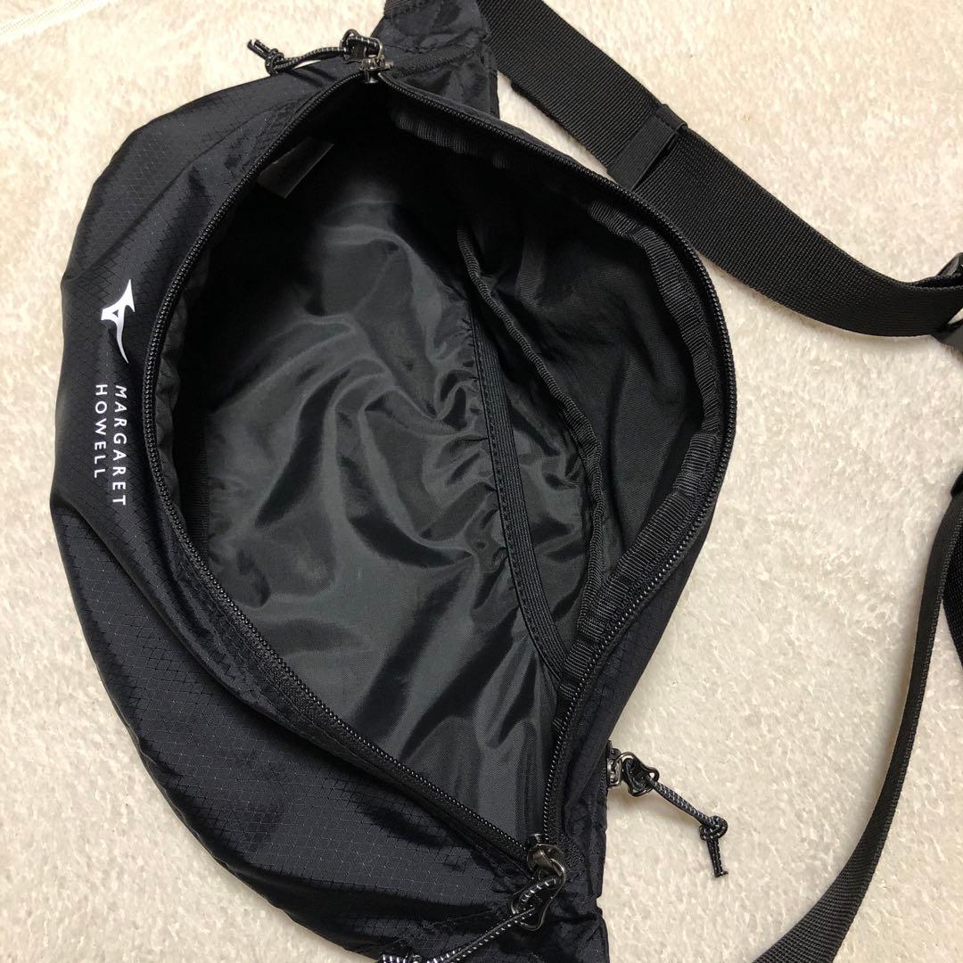 マーガレットハウエル　ミズノ　ボディバック　サコッシュ　ブラック