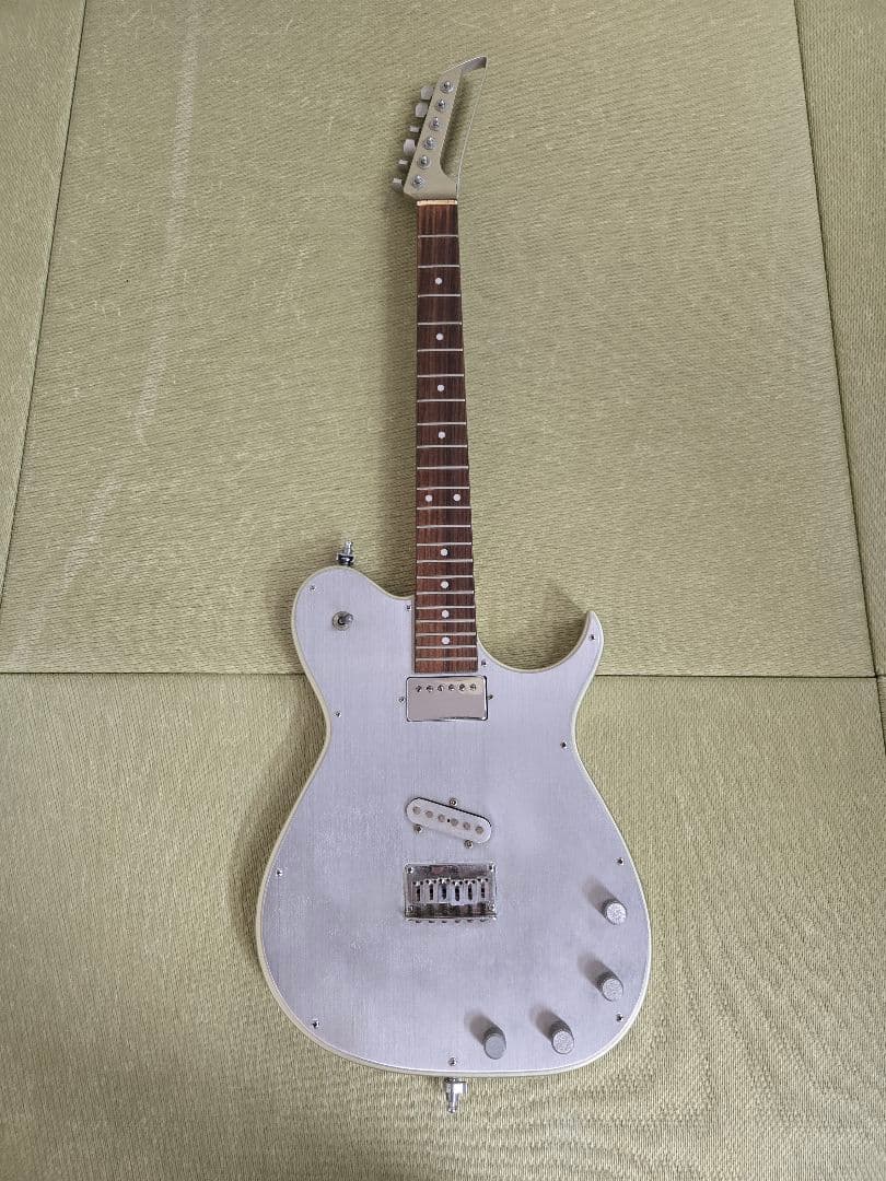 RAZO GRAIN 布袋寅泰モデル