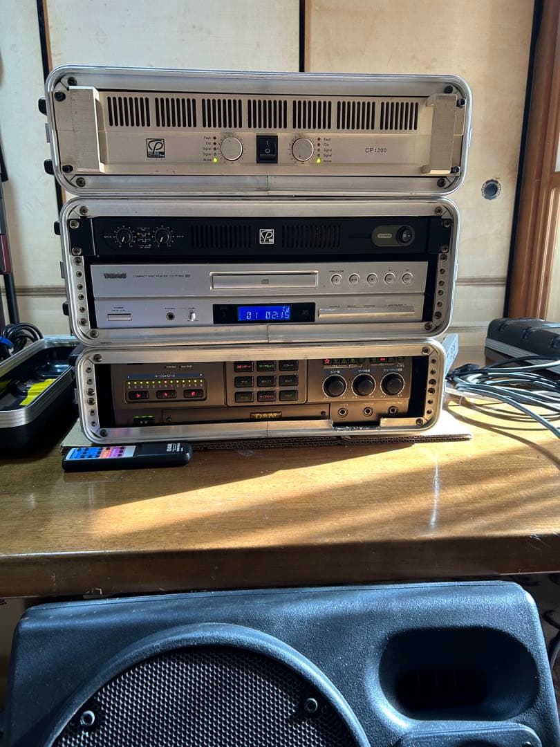 CP 1200 パワーアンプ