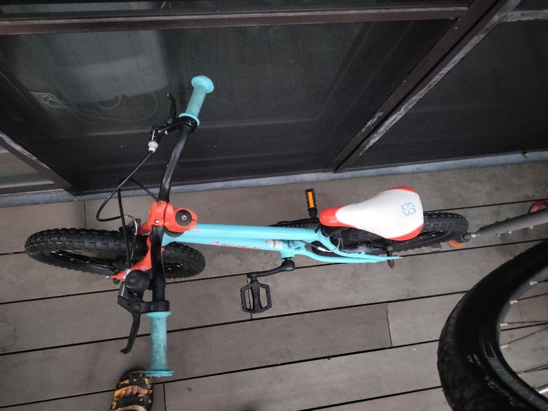 ヨツバサイクル　18インチ　ラムネブルー(送料込 ※北海道、沖縄は追加料金)