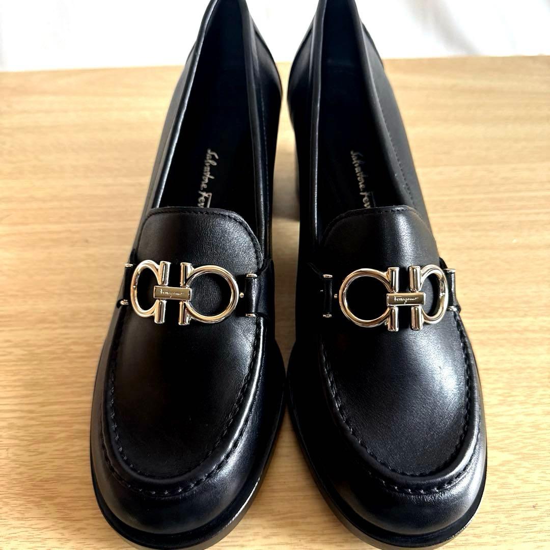 【未使用】Salvatore Ferragamoフェラガモ ガンチーニローファー