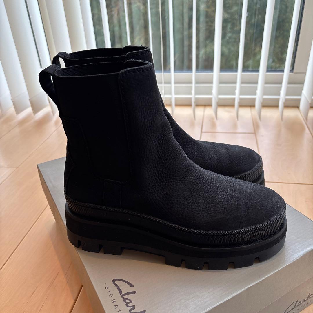 クラークス厚底ブーツ24.5 39ヌバック黒