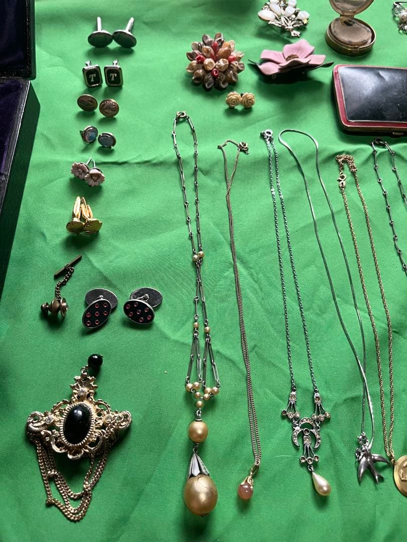 アンティーク　ジュエリーコレクション　70点以上