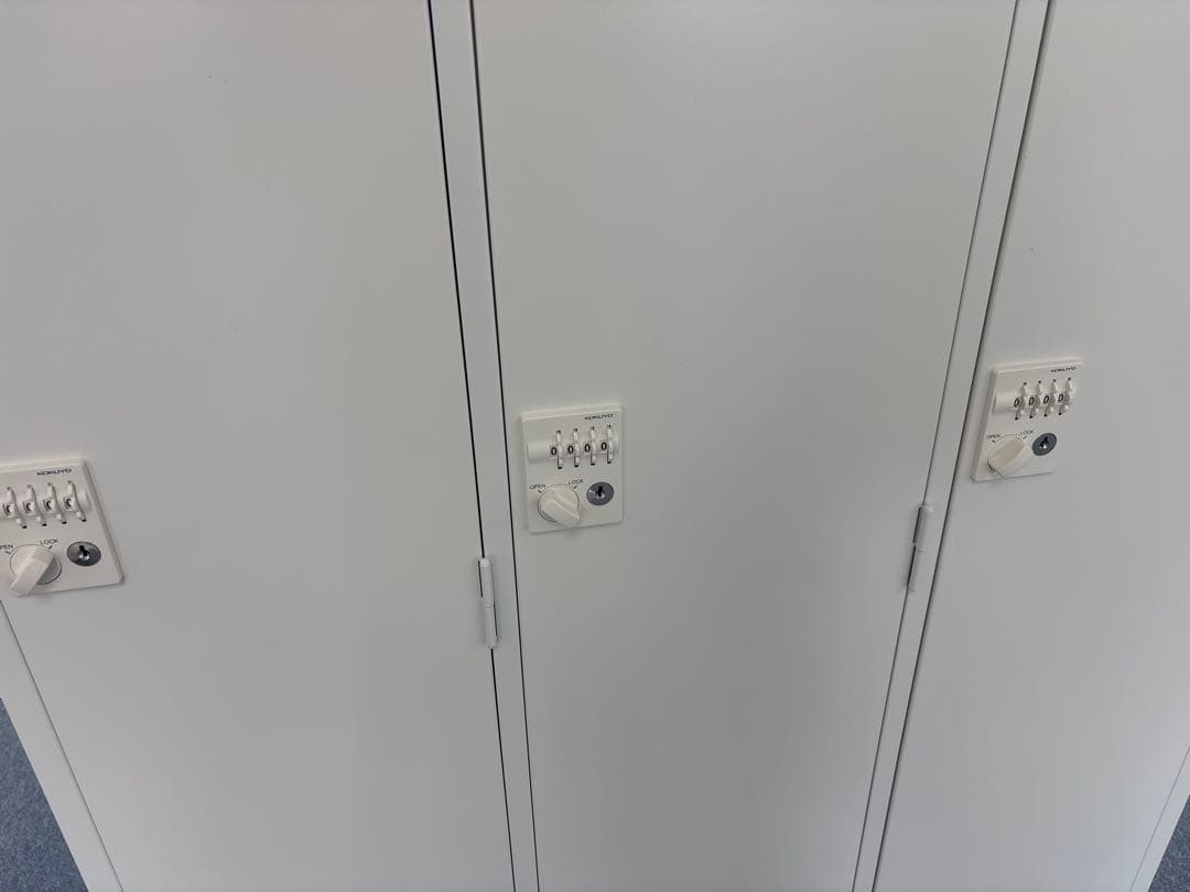 ホワイト 3扉 オフィスロッカー