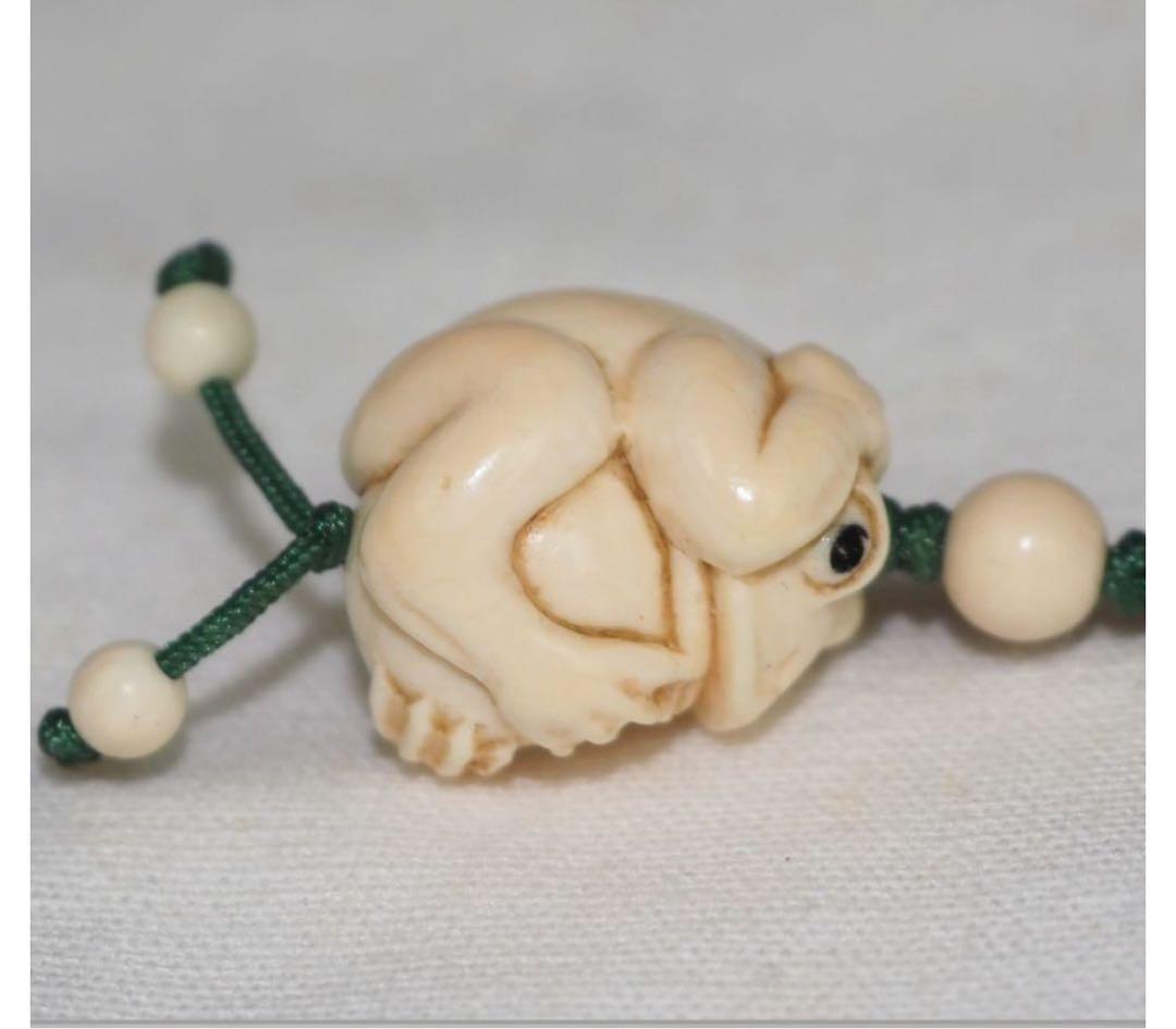 Caramelman　送料無料　細密彫刻　可愛い蛙根付　提げ物