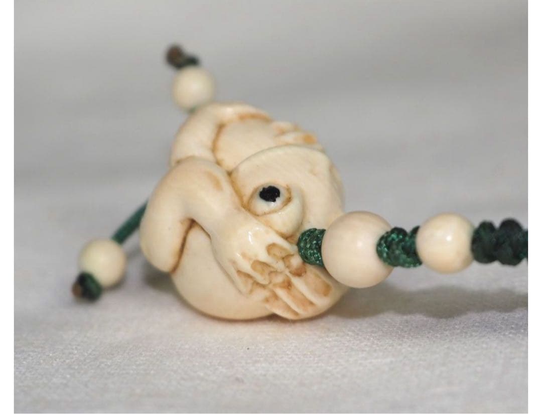 Caramelman　送料無料　細密彫刻　可愛い蛙根付　提げ物