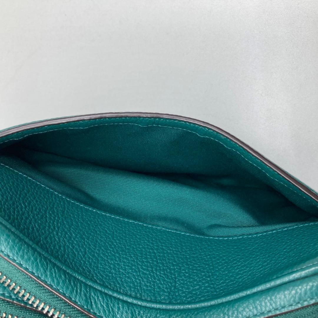 美品 COACH コーチ　クロスボディバッグ　ホースアンドキャリッジ ジェス