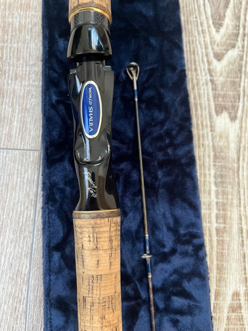 ワールドシャウラ　1704 ブルー　青シャウラ