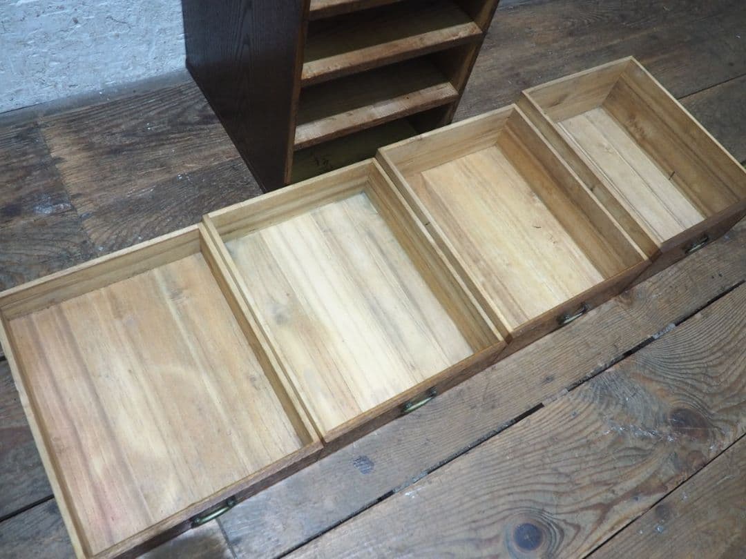 1108　ヴィンテージ　昭和レトロな小引き出し　収納棚　書類ケース　 チェスト