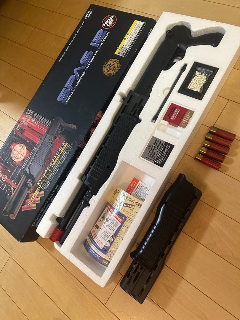 東京マルイ　スパス12　予備フォアグリップ、ショットガンシェル5個付き　動作OK