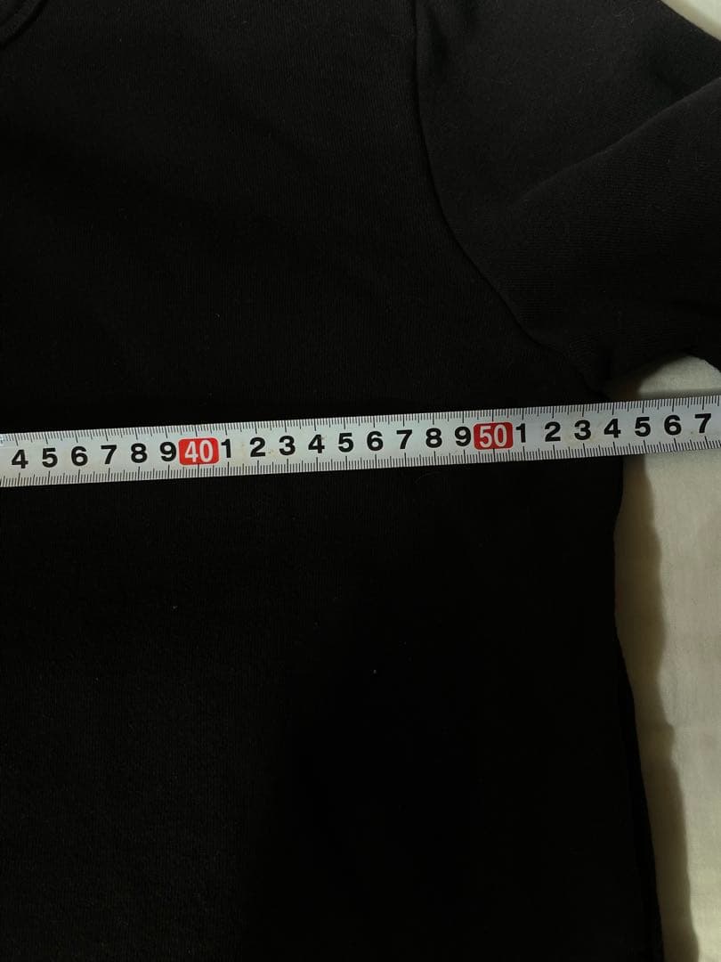 美品　アニエス・ベー　ブラック ボタン付き クロップドカーディガン