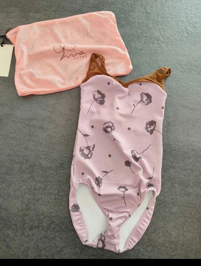 新品　stina スティナ　レオタード