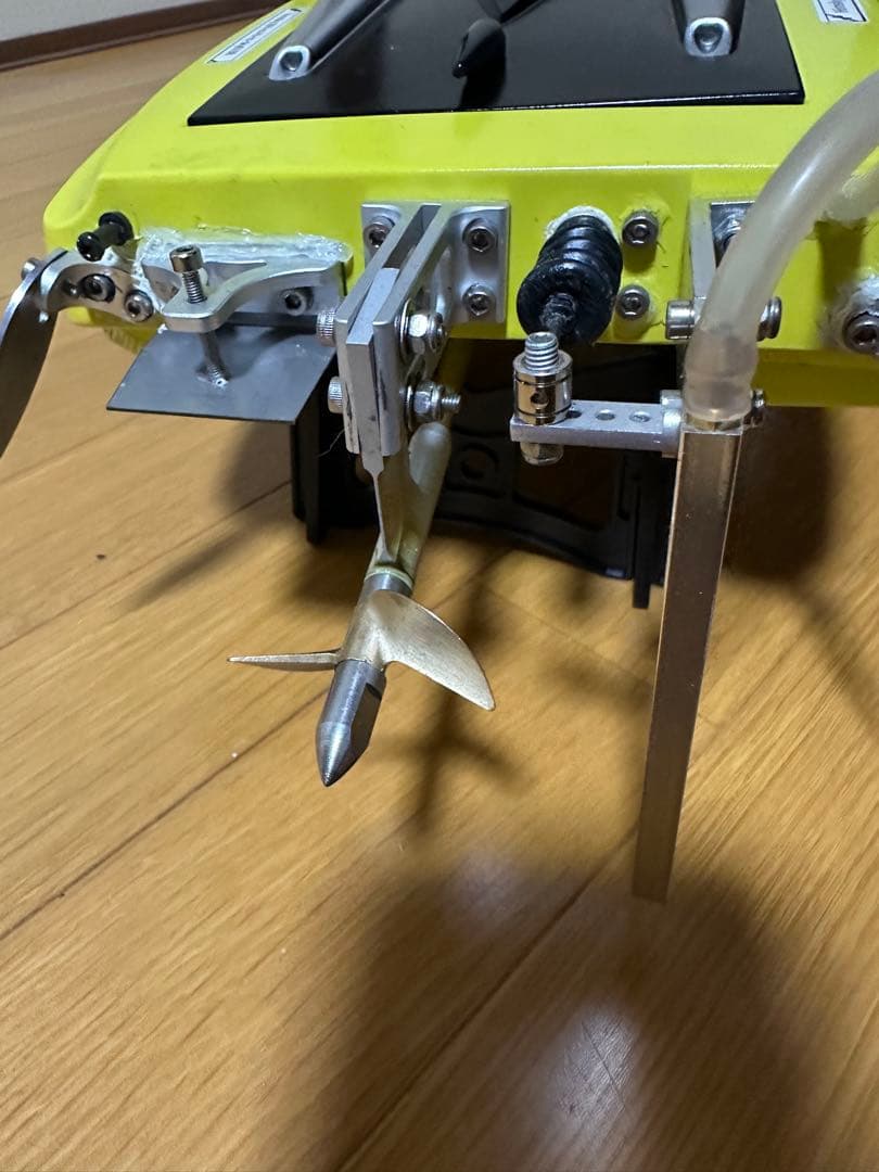 Atomic イエロー リモートコントロールボート大カスタム品