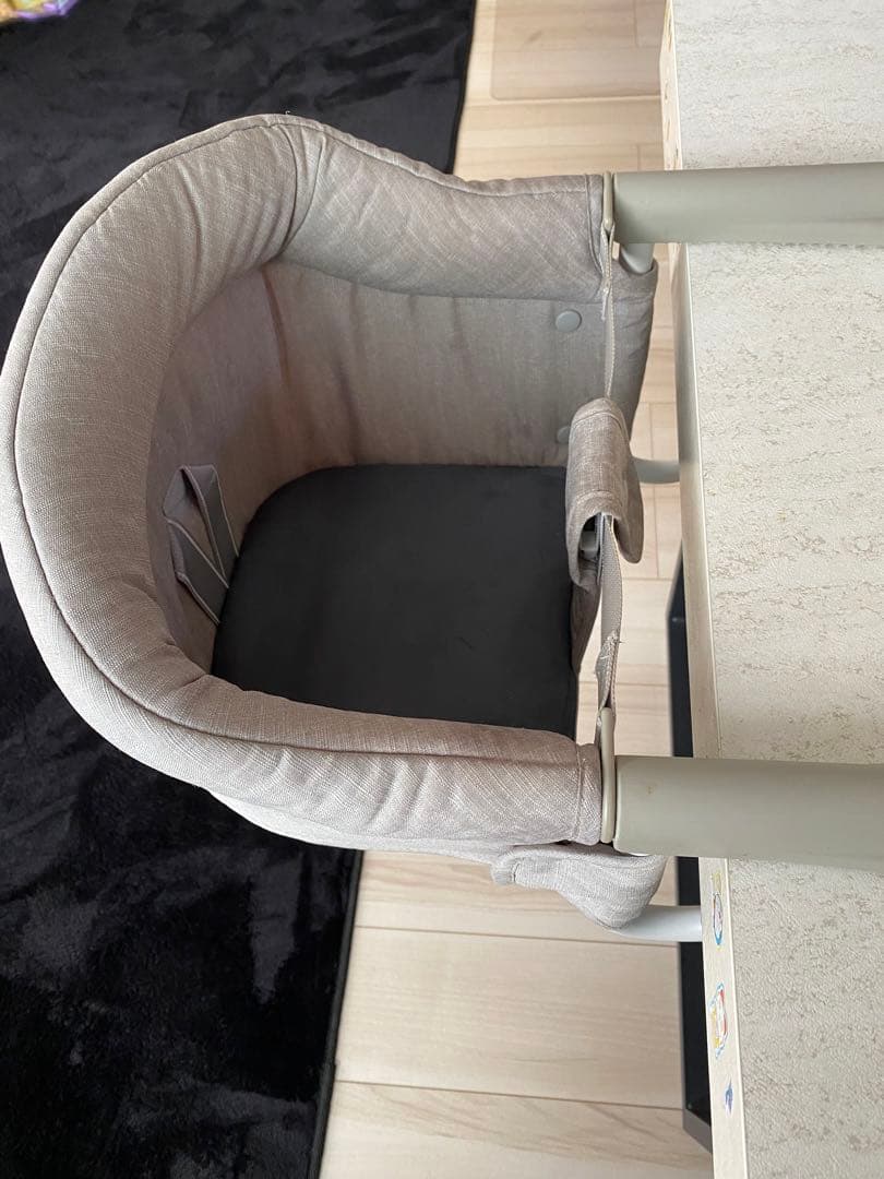 ベビーチェア イングリッシーナ テーブルトレーつき 箱、説明書あり カプチーノ