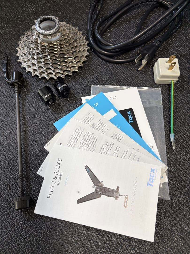 美品・箱/11速スプロケ付 Tacx Flux 2 スマートトレーナー