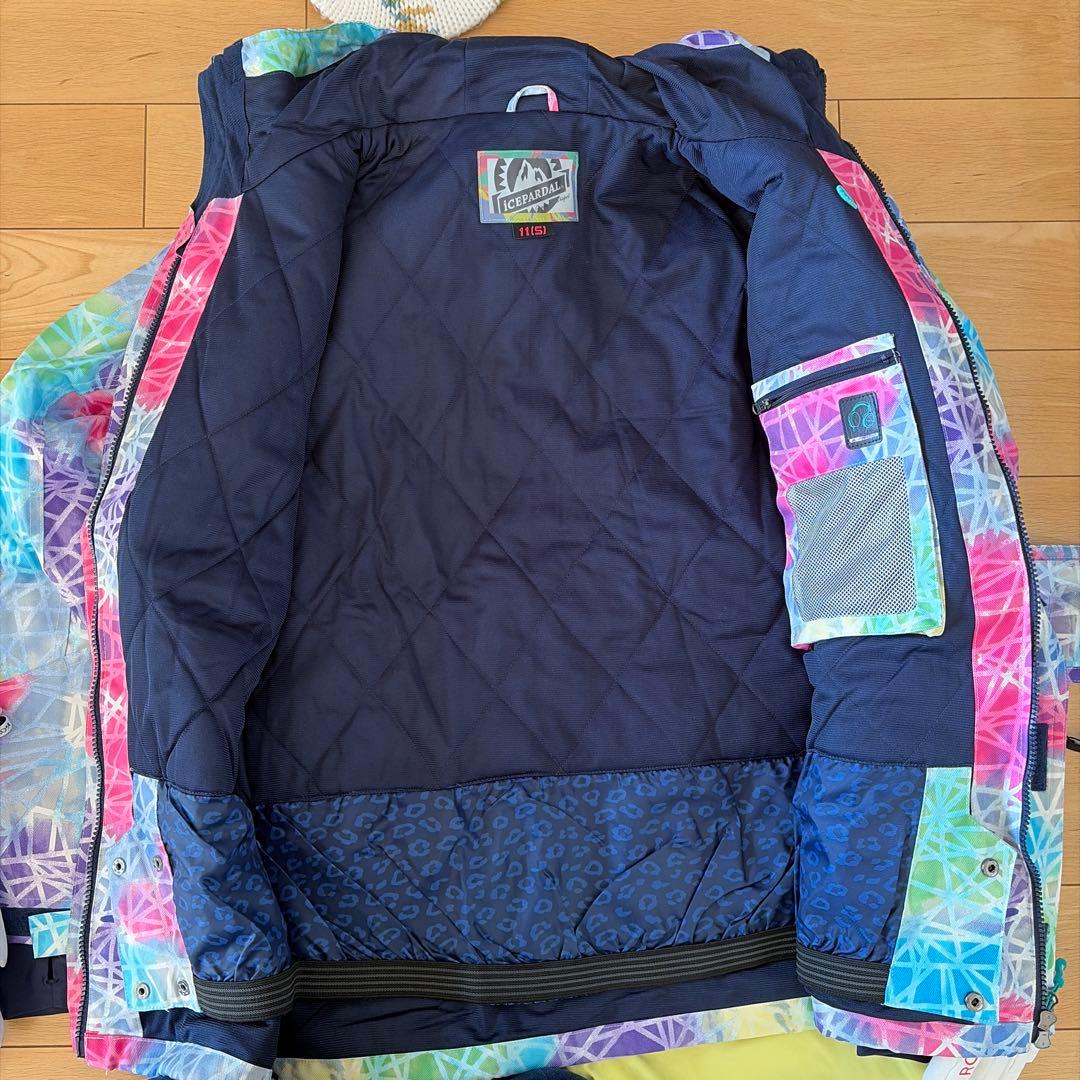 女性用スキーウェア　S 上下　帽子　手袋　靴下